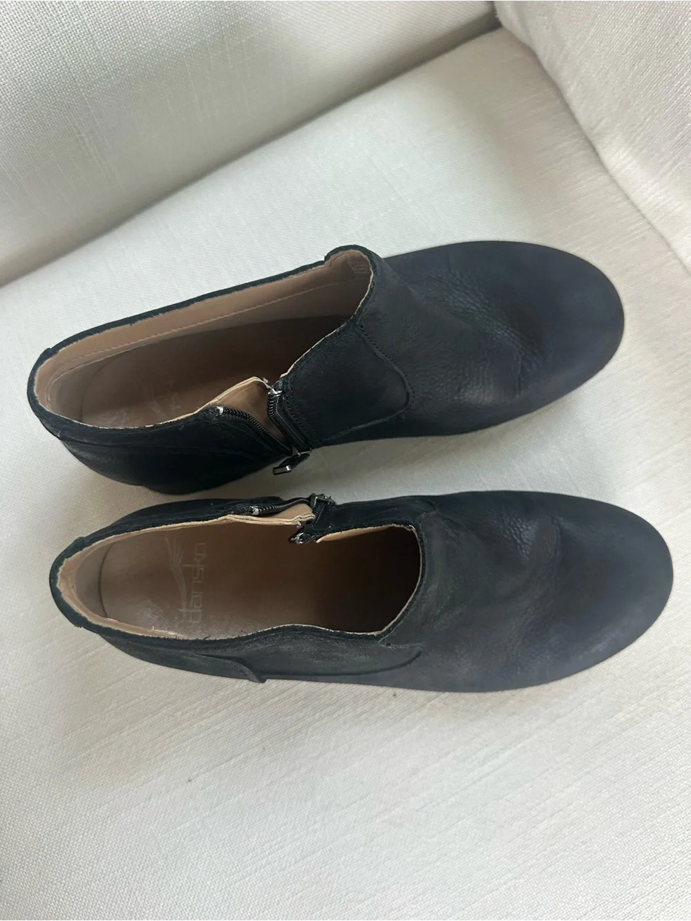 Dansko Women’s Size 39 (8.5-9) Black Leather Wedge Ankle Boots Side Zip